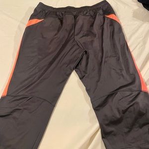 NIKE Active Pants women’s size L